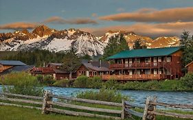 Redfish Riverside Inn